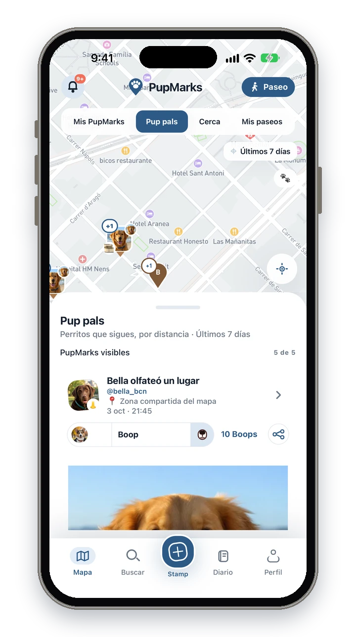 El mapa y la lista de Pup pals de PupMarks con un PupMark cercano de Bella y un botón de Boop con la cara de un perro.