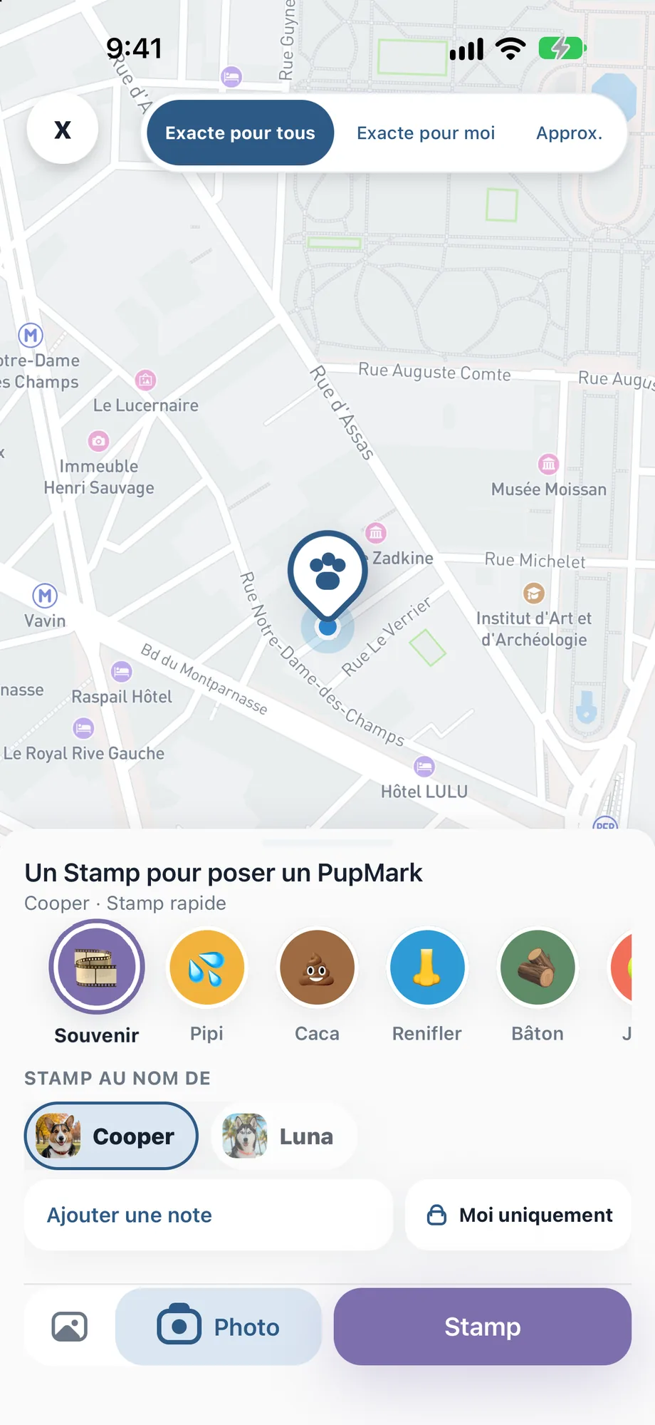 Écran de création d'un souvenir PupMarks avec un repère, les choix de précision de localisation, la catégorie Souvenir et la commande photo.